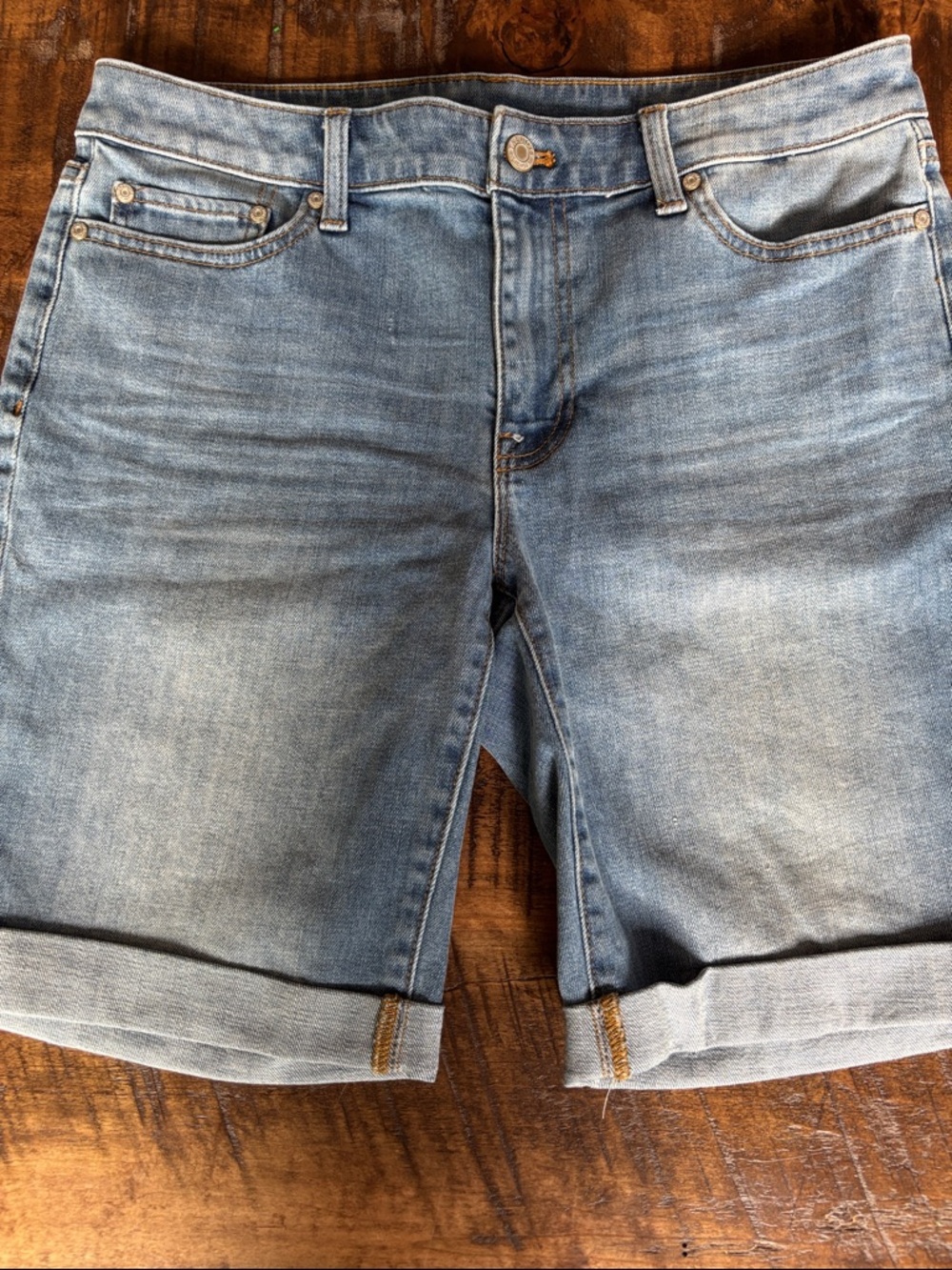 Talbots Light Blue Women’s Denim Jean Shorts with Rolled Hem